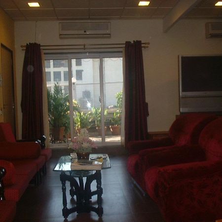 Hotel Samrat มุมไบ ภายนอก รูปภาพ