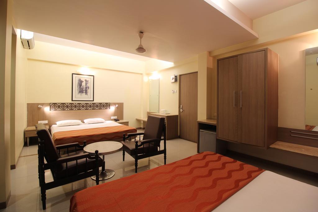 Hotel Samrat มุมไบ ห้อง รูปภาพ