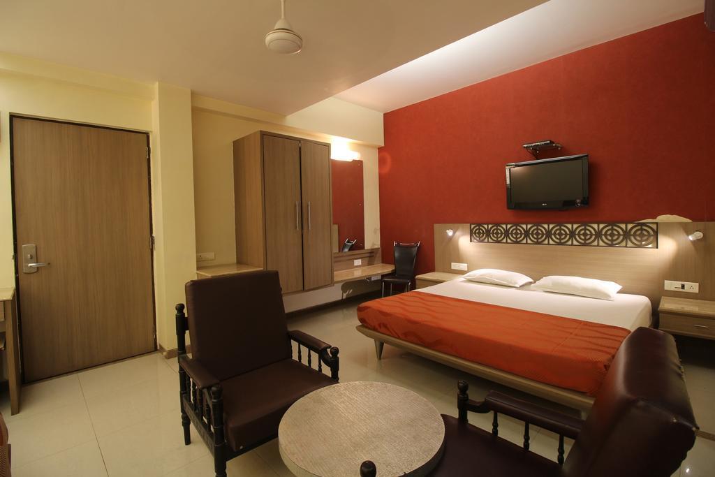 Hotel Samrat มุมไบ ห้อง รูปภาพ