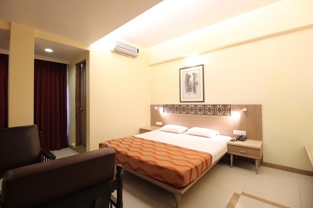 Hotel Samrat มุมไบ ห้อง รูปภาพ