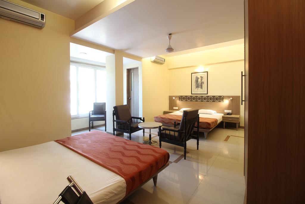 Hotel Samrat มุมไบ ห้อง รูปภาพ