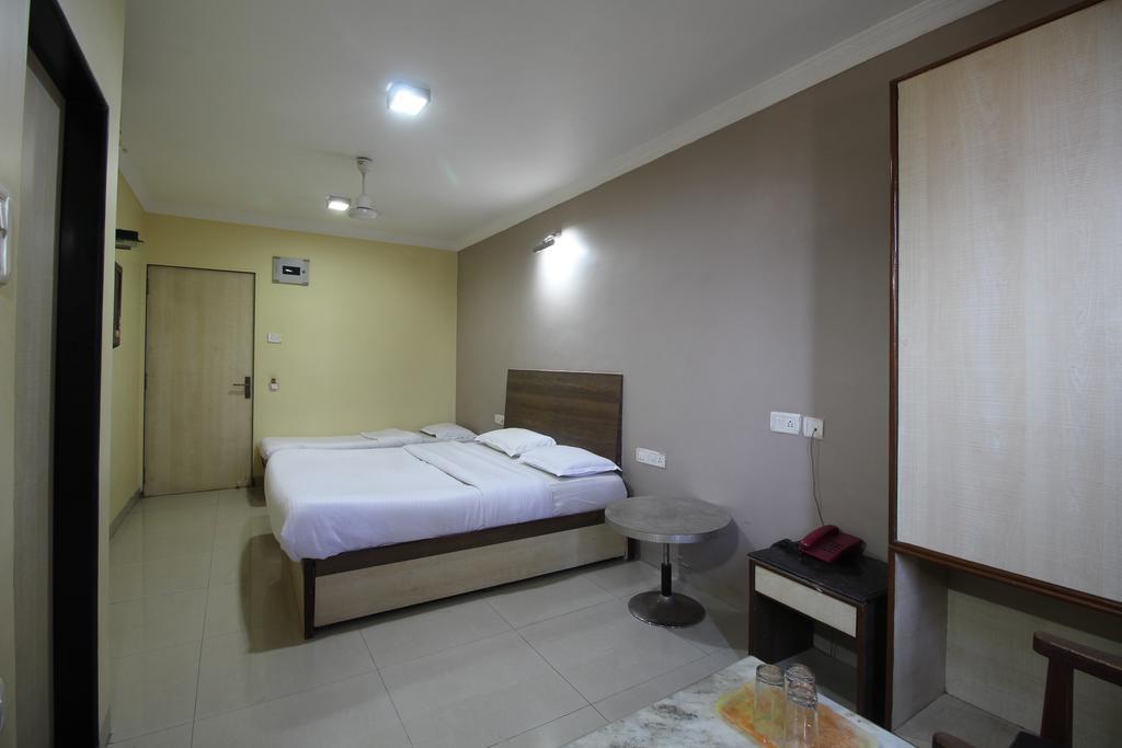 Hotel Samrat มุมไบ ห้อง รูปภาพ