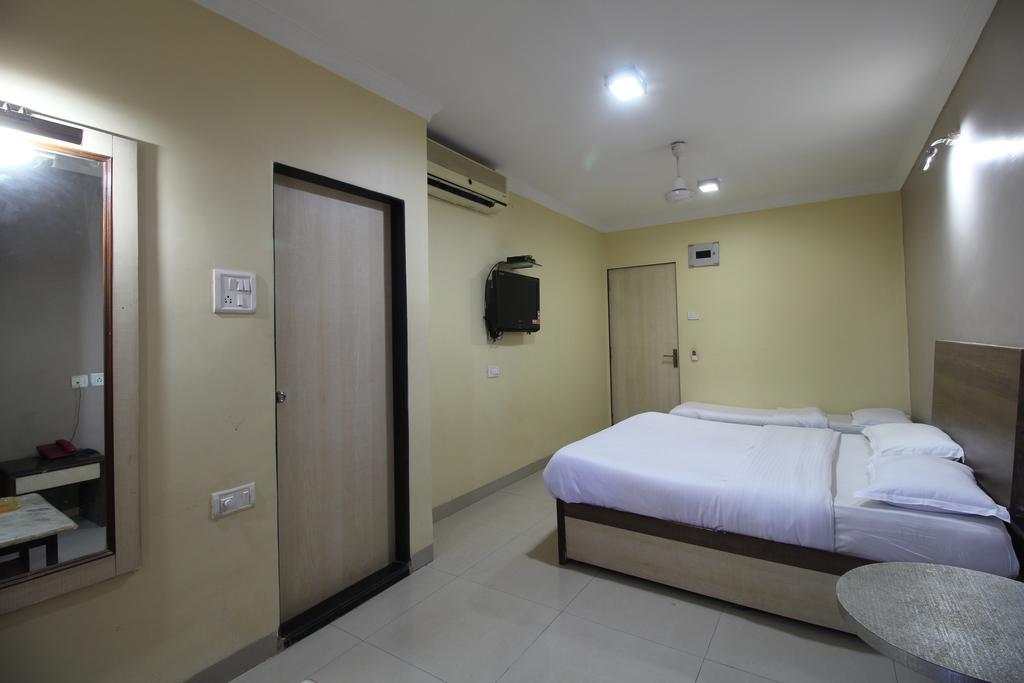 Hotel Samrat มุมไบ ห้อง รูปภาพ