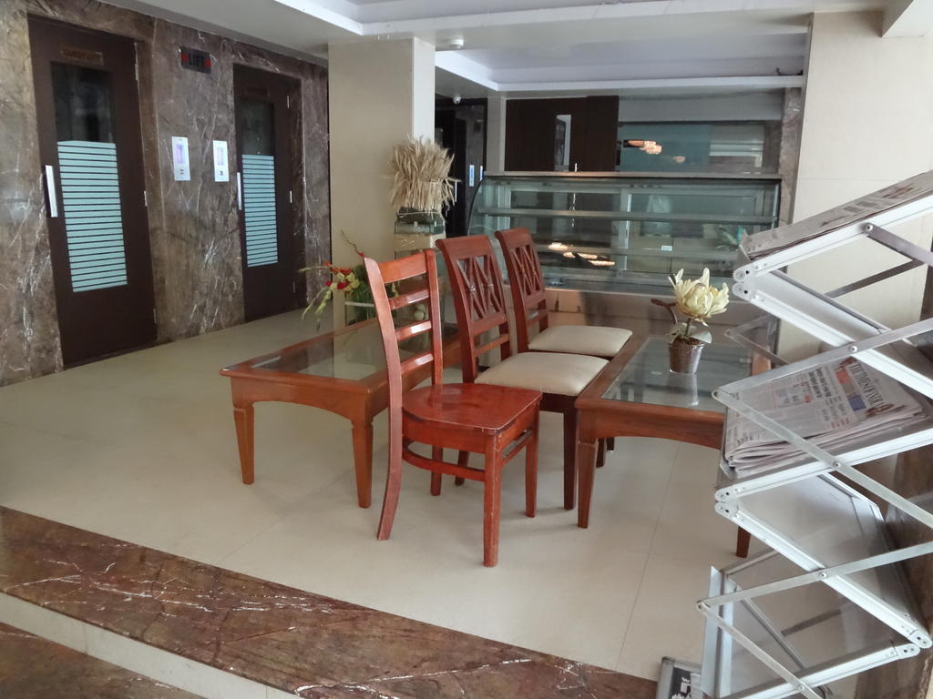 Hotel Samrat มุมไบ ภายนอก รูปภาพ