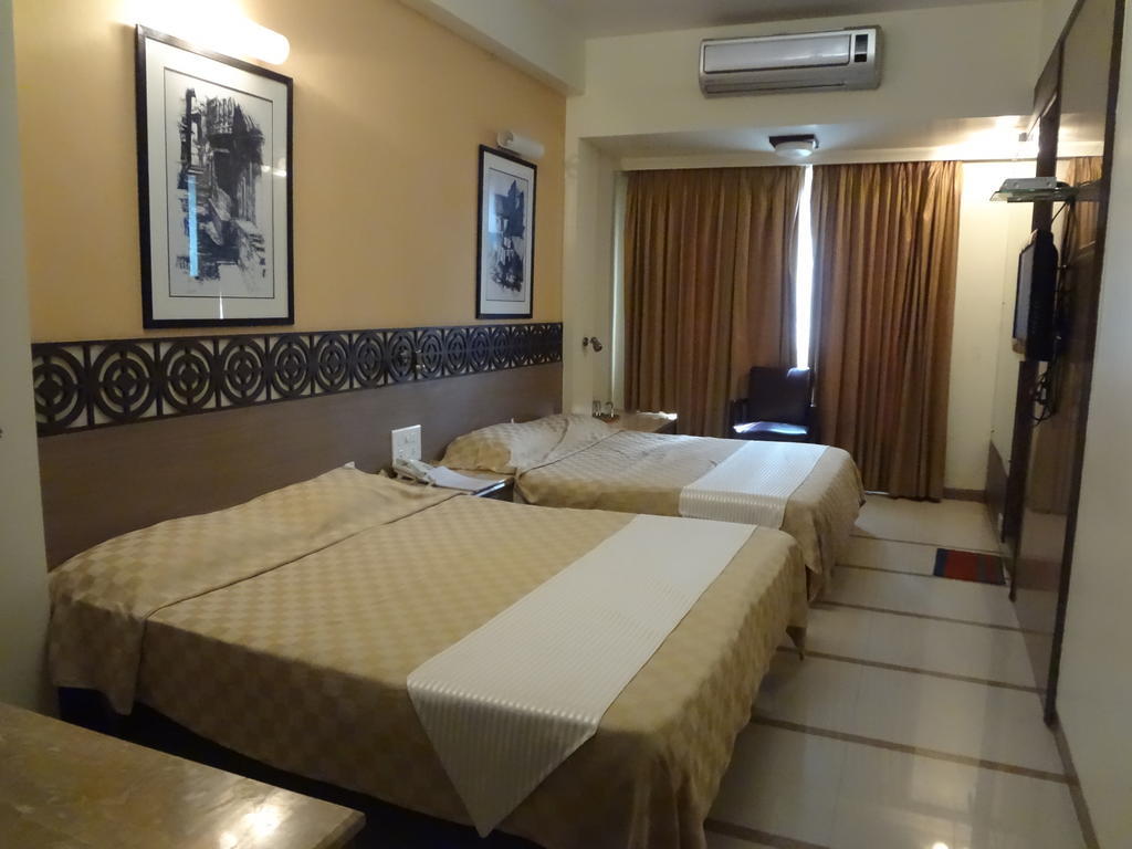 Hotel Samrat มุมไบ ห้อง รูปภาพ