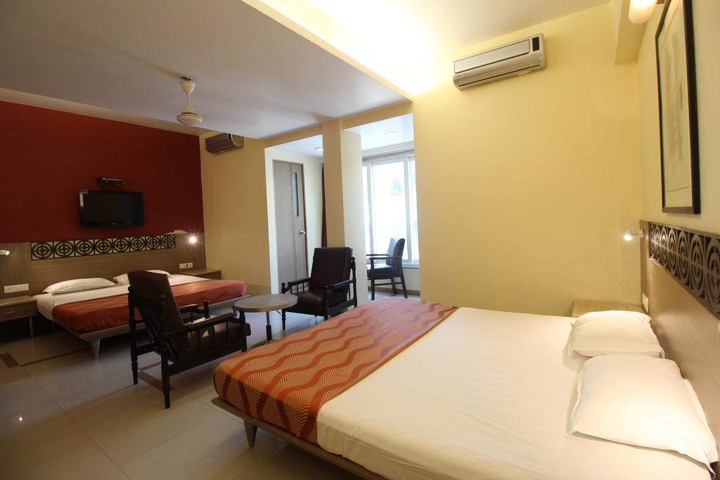 Hotel Samrat มุมไบ ห้อง รูปภาพ