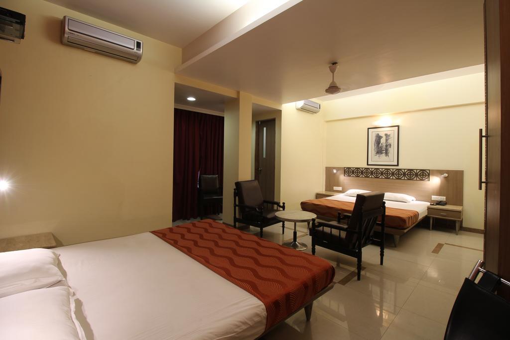 Hotel Samrat มุมไบ ห้อง รูปภาพ