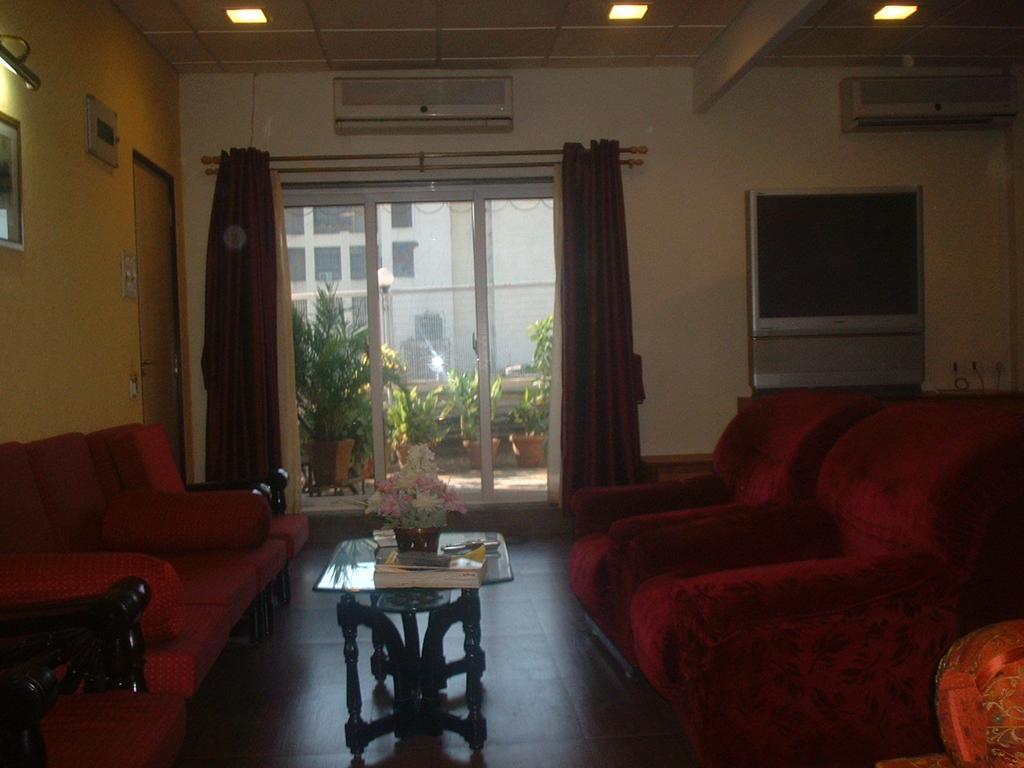 Hotel Samrat มุมไบ ภายนอก รูปภาพ